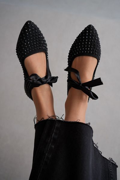 selinshoes Friza Oval Toe Black Staple Embroidered Bow Detailed Women's Ballerinas - Black