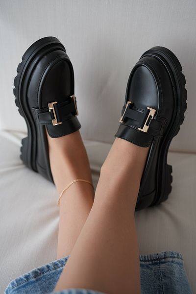 selinshoes Mocasini Milen pentru dama cu toc mic, cu centura si accesorii aurii - NEGRU