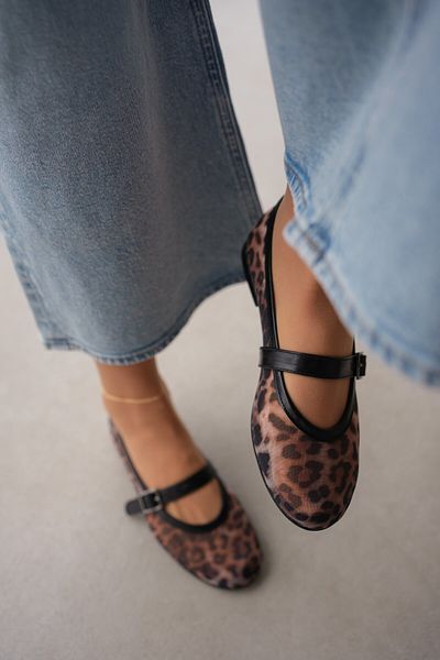 selinshoes Bowler Oval Toe Tulle Detailed Women's Ballerinas - Leopard