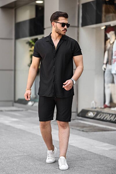 ROBERTO BORNOVA قميص بأكمام قصيرة بنمط سلسلة - طقم شورت سفلي علوي