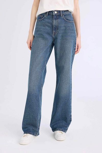 DeFacto Gerade Jeans mit hoher Taille und weitem Bein – Schneewaschhose D7975AX25SP