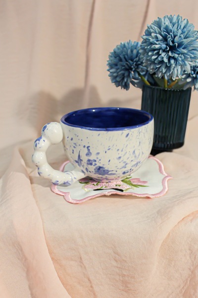 MiaArtStudio SERAMİK EL YAPIMI MAVİ BENEKLİ 300 ML KUPA , BONCUK KULP DETAYLI...