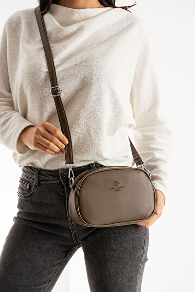 YOGII حقيبة كتف نسائية من الجلد الصناعي موديل مينز مع 3 أقسام وأسد ماستر