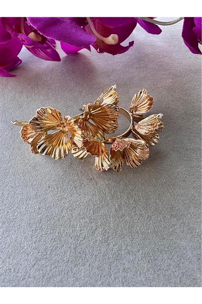Pelin Aksesuar Gold Dimensional Flower Hoop Earrings
