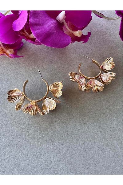 Pelin Aksesuar Gold Dimensional Flower Hoop Earrings