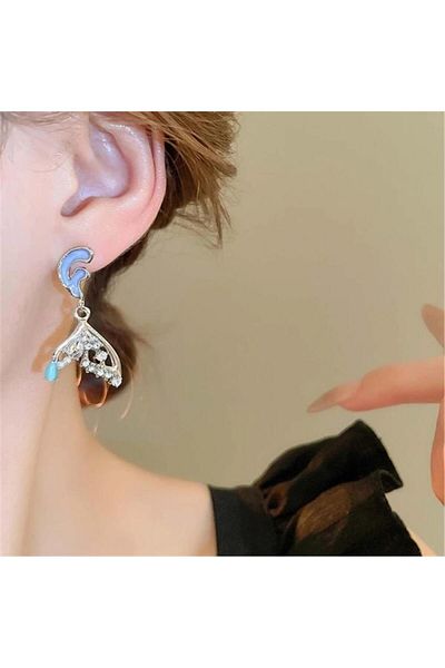 Pelin Aksesuar Blue Fishtail Earrings