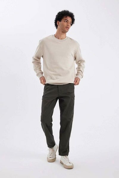 DeFacto Übergroßes, gerades, dickes Basic-Sweatshirt mit Rundhalsausschnitt T5139az24au