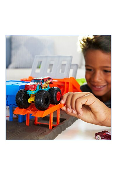 mattel Sada Hot Wheels Monster Trucks s výbušnou stanicí