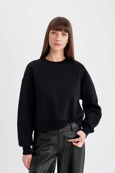 DeFacto Boxy Fit, dickes, schlichtes Basic-Sweatshirt mit Rundhalsausschnitt B8568ax24wn