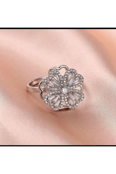 DAISYDAY Steel Rotating Baguette Stone Clover Ring
