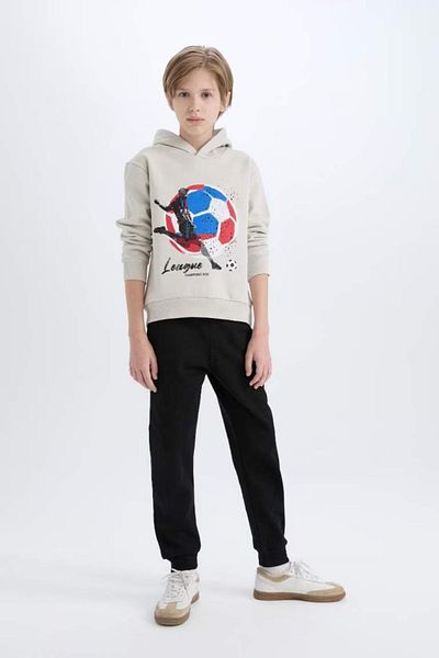 DeFacto 2-teiliges Set für Jungen – dickes, bedrucktes Sweatshirt mit Kapuze und elastische Jogginghose D6870a824cw