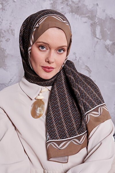 Levidor Royal Shawl με μοτίβο λαβύρινθου καφέ γάλακτος