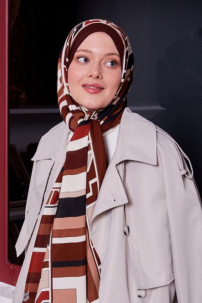 Levidor Burgundy Geometric Pattern Royal Shawl