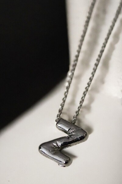 MakeWell Letter Design Simple Chain Letter Necklace Silver Color Letter Necklace