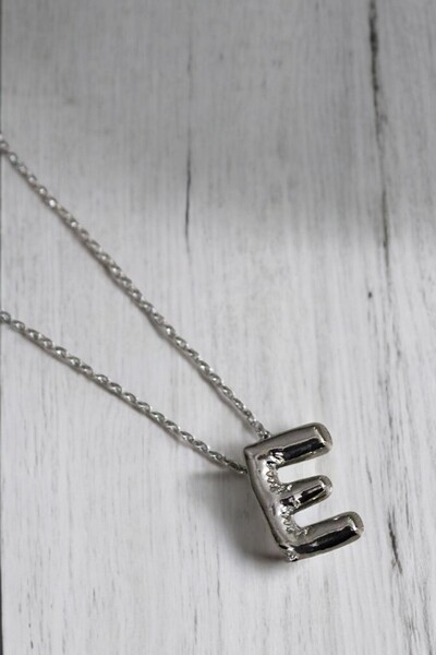 MakeWell Letter Design Simple Chain Letter Necklace Silver Color Letter Necklace
