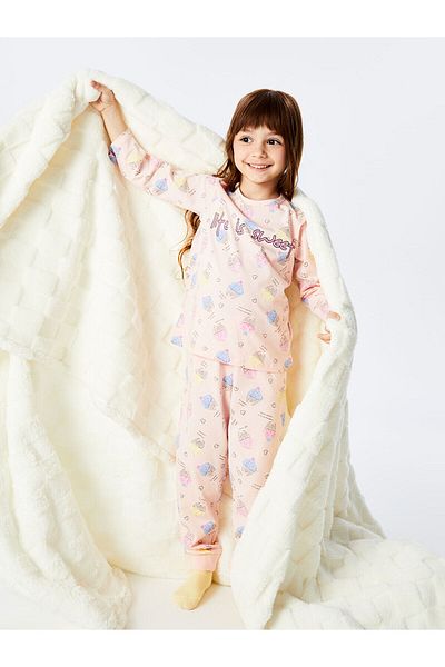 LC Waikiki Crew Neck Printed Girl's Pajama Set