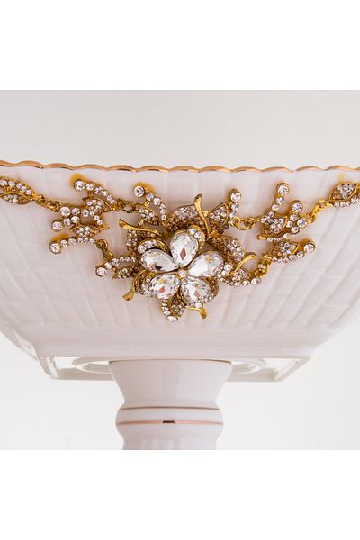 Dania Porcelain dessert plate with gold metal base