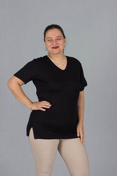 Truva XXL Plus Size V-Neck T-Shirt