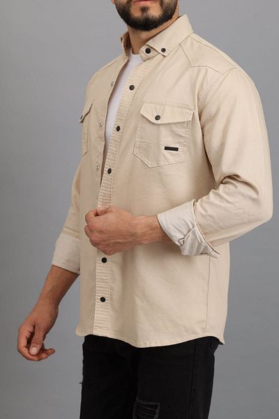 Oyga Ανδρικό μπεζ Slim Fit Slim Fit Βαμβακερό τζιν πουκάμισο με διπλή τσέπη