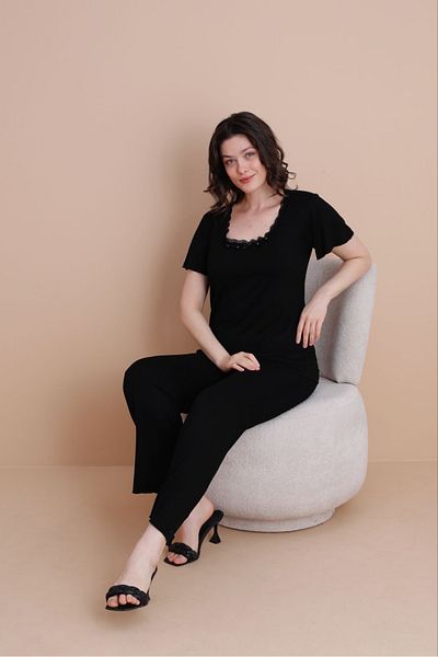 şuranur Black Thin Lace Collar Detailed Bamboo Pajama Set
