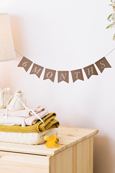 Patladı Gitti 6 Months Yarım Yaş Kraft Retro Banner Süs 105 Cm x 17 Cm