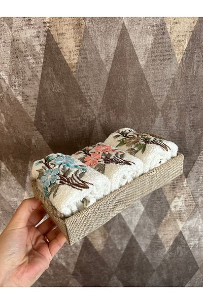 Sümeyye çeyiz Lot of 3 Kitchen Towels in a Wicker Basket 30X50 cm (Send with Basket)