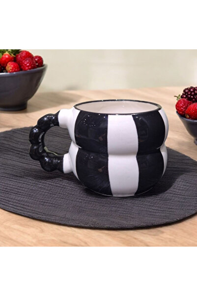 İZart مقبض خرز مزدوج، كوب سيراميك مطرز يدويًا بنمط شريطي أسود