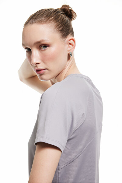 Koton Αθλητικό μπλουζάκι με κοντό μανίκι με λαιμόκοψη με λεπτομέρεια ραφής