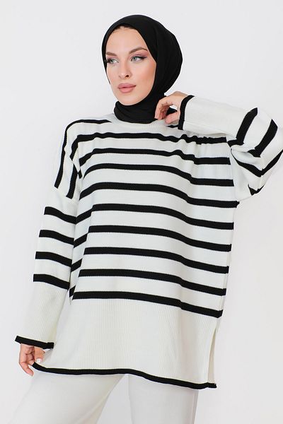 Tesettür Dünyası Stripe Detailed Knitwear Suit TSD230909 White