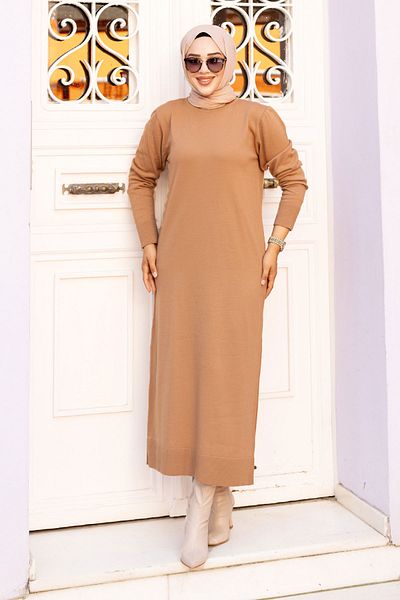 Tesettür Dünyası Kamelfarbenes Strickkleid mit Rundhalsausschnitt - TSD 240720