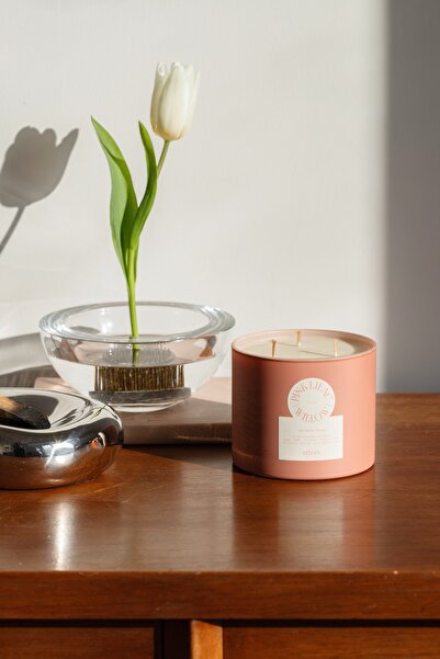 Echoes Candle & Scent Lab. Pink Lilac & Willow Kokulu Büyük Boy Doğal Mum 600 Gr