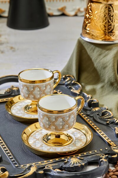 Cooker Set of 2 Gold Gilded Footed Porcelain Coffee Cups – Luxurious and Stylish Coffee Enjoyment!