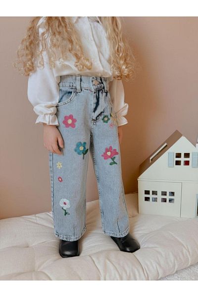 patriko tekstil Pantaloni din denim pentru fete cu broderie florală Cumpărați o mărime mai mare