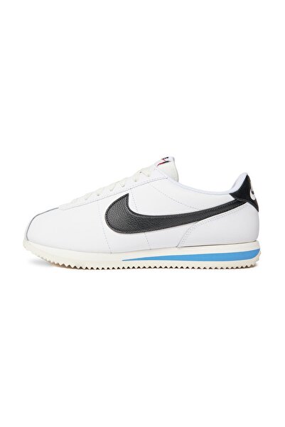 Nike Stilvolles Design mit Cortez-Kragen-Kollektion