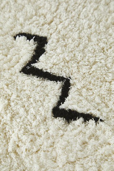 Trendyol Collection Detaillierte gemusterte Einzelbadematte mit Quasten, 60 x 100 cm, TPHSS25BPS00014