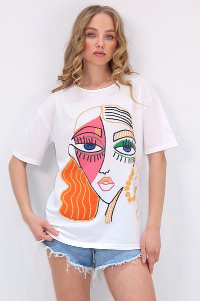 Trend Alaçatı Stili Ecrufarbene Bluse mit Rundhalsausschnitt und Stickereien für Damen ALC-X11841