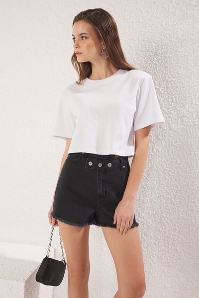 Trendyol Collection Schwarze zweireihige Denim-Shorts mit hoher Taille – mehr haltbar, zerrissene TWOSS25SR00047