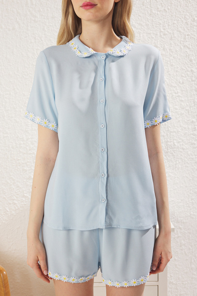 Trendyol Collection Set de pijamale țesute cu dungi uni albastre cu pantaloni scurți Shally THMSS25PT00197