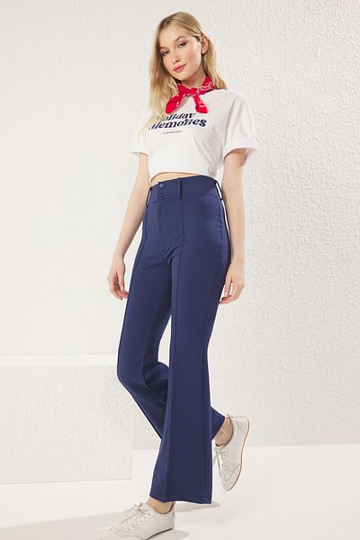 Trendyol Collection Námořnická modř Žebrovaný detail Vysoký pas Flare/Španělské kalhoty Twoaw25Pl00071