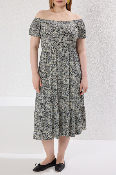 Trendyol Curve Černo-béžový květinový potisk velké velikosti A-Line Maxi šaty Tbbss22Ah00009