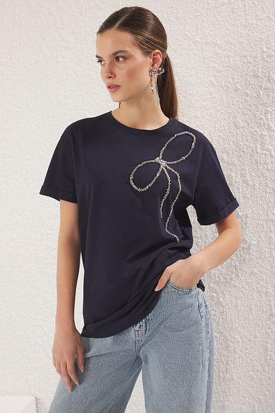Trendyol Collection Тъмносиня плетена блуза с детайли от камъни - обикновена панделка, Twoss25Bz00415