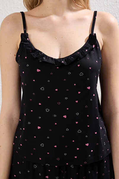 Trendyol Collection Комплект къси панталони от вискоза с единично трико с принт на сърце - Thmss25Pt00282