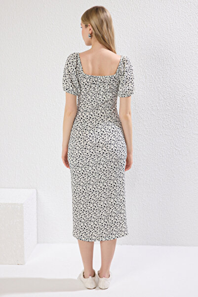 Trendyol Collection Carmen Collar White Floral Print Bodycon Φόρεμα - Σχιστό, Καθιστό στο σώμα TWOSS25EL00161