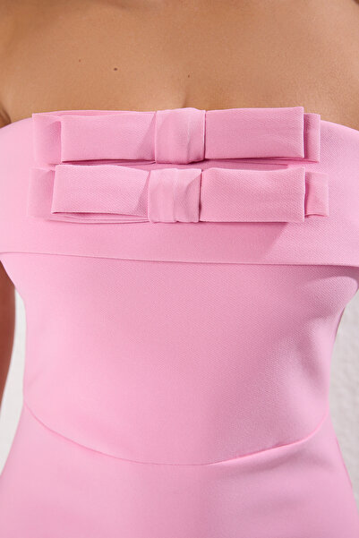 Trendyol Collection Růžové rovné rovné mašle tkané Finike Maxi večerní šaty a šaty pro návrat domů