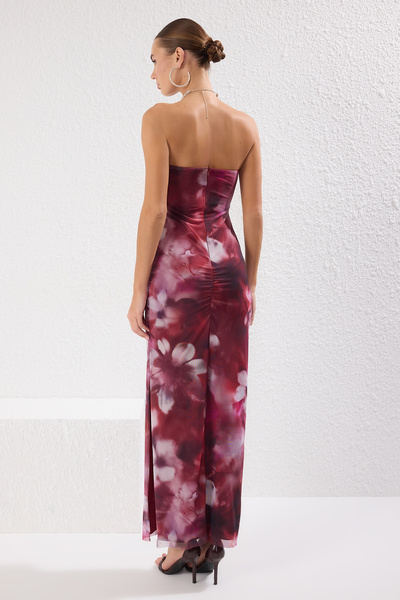 Trendyol Collection Πολύχρωμο λουλουδάτο σώμα που αγκαλιάζει κομμένο 2 πλεκτό μάξι βραδινό φόρεμα από τούλι και φόρεμα αποφοίτησης