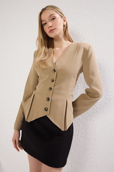 Trendyol Collection Nerzfarbene, taillierte, gewebte Blazerjacke mit V-Ausschnitt TWOSS25BC00038