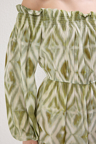 Trendyol Collection Πράσινη φλοράλ φούστα που ανοίγει στη μέση Guipeli Mini Woven Φόρεμα TWOSS25EL00492