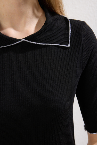 Trendyol Collection Black Collar Detailed Regular/Normal Fit Knitted Knitted Blouse Twoss24Bz00194