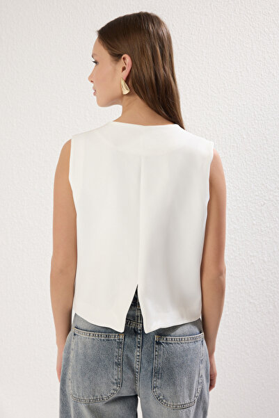 Trendyol Collection Ecru White Regular V-Neck Double Breasted Regular Vest Twoss25Ye00090