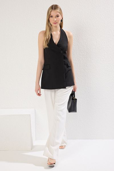 Trendyol Collection Black Regular Halter Neck Double Breasted Closure Vest Twoss25Ye00084